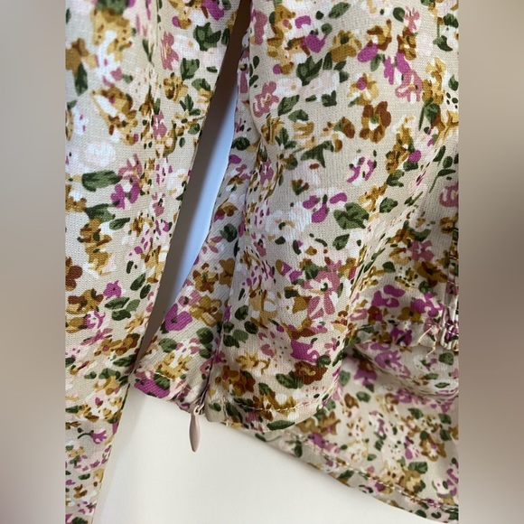 ASTR the Label Floral Ruched Sweetheart Neck Top - Picture 12 of 14